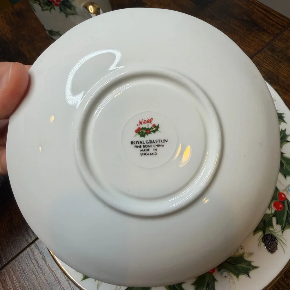 Royal Grafton elegant dinnerware